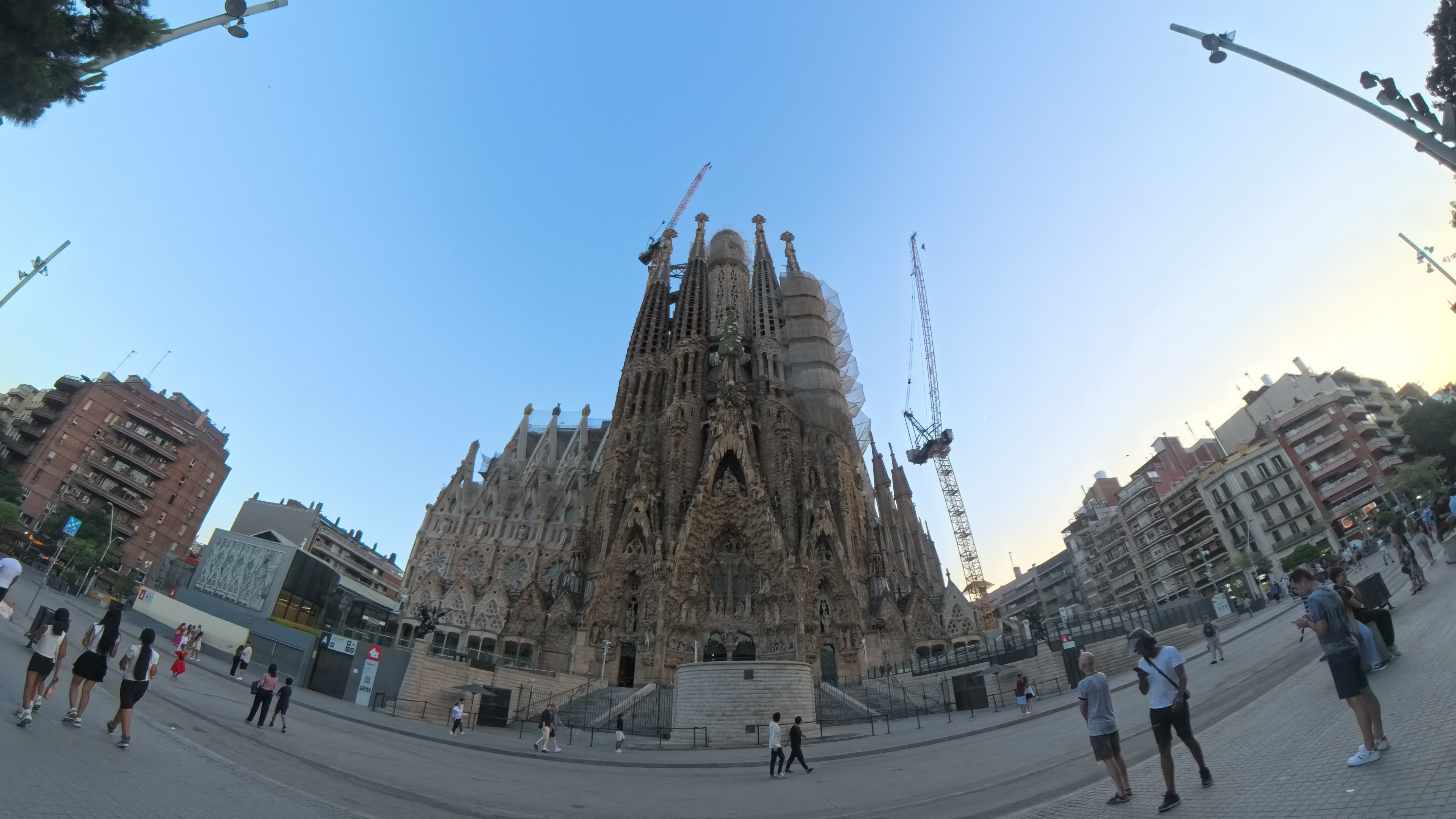 Day 2 Barcelona Travel Log – How to See Gaudí’s Best Works in a Day
